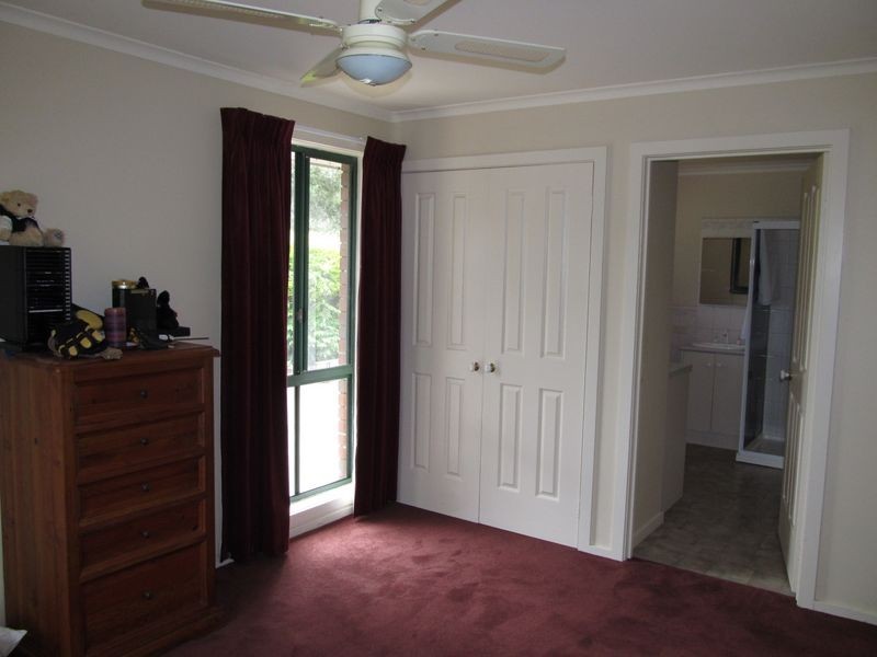 63 Amberly Drive, Nicholson VIC 3882