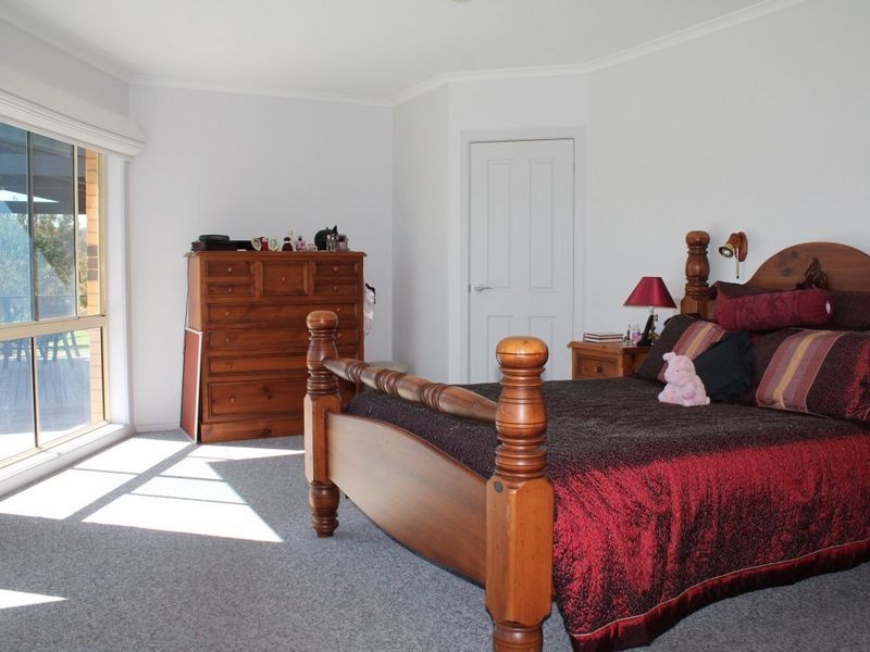 30 Raintree Court, Sarsfield VIC 3875
