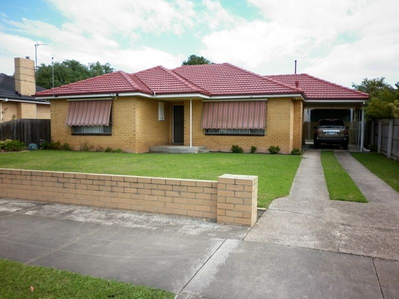 8 Churchill Street, Bairnsdale VIC 3875