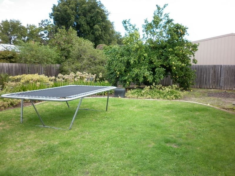 8 Churchill Street, Bairnsdale VIC 3875