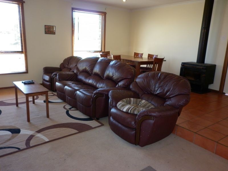 35 McAuleys Road, Bairnsdale VIC 3875