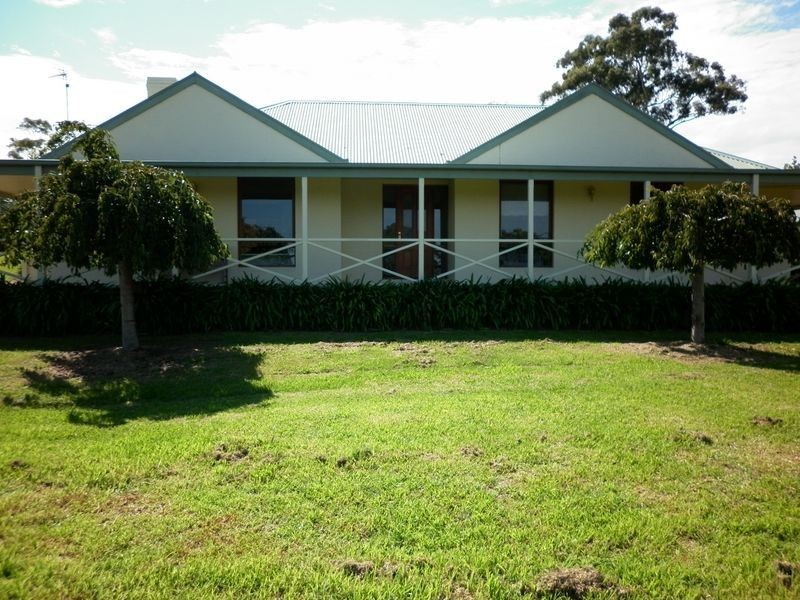 35 McAuleys Road, Bairnsdale VIC 3875