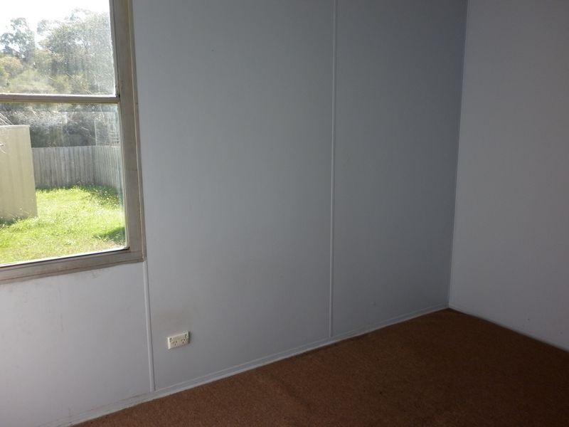 9 Cameron Crescent, Bairnsdale VIC 3875