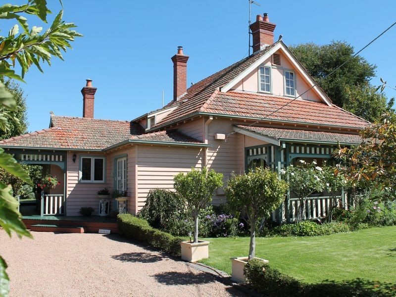 18 McCulloch Street, Bairnsdale VIC 3875