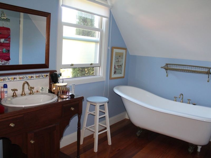 18 McCulloch Street, Bairnsdale VIC 3875