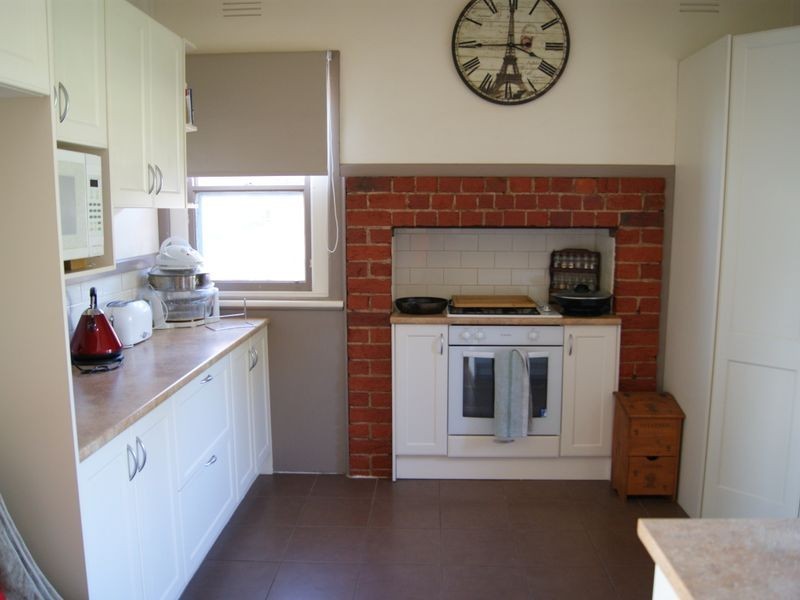 73 Day Street, Bairnsdale VIC 3875