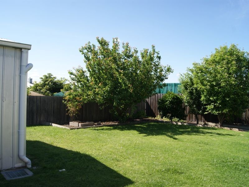 73 Day Street, Bairnsdale VIC 3875