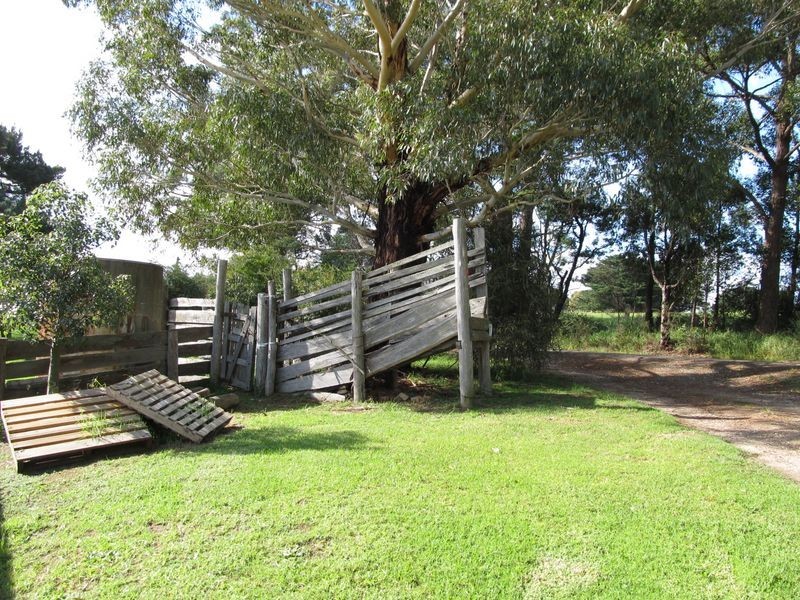 235 Lower Flaggy Creek Road Flaggy Creek, Bairnsdale VIC 3875