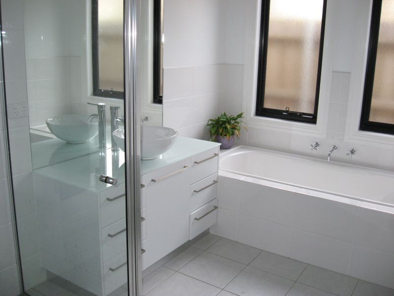 6 Gatehouse Drive, Bairnsdale VIC 3875