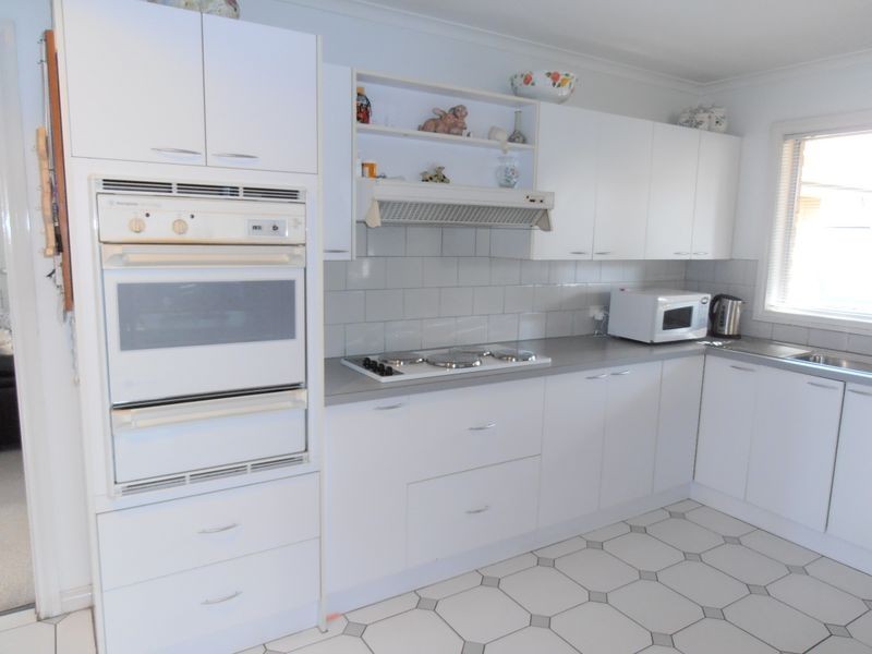 69 Harnham Drive, Bairnsdale VIC 3875