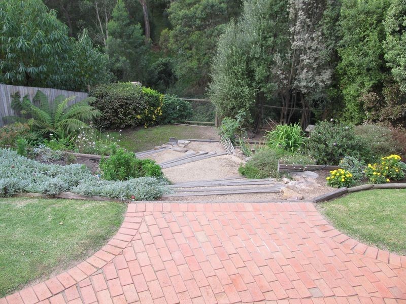 69 Harnham Drive, Bairnsdale VIC 3875