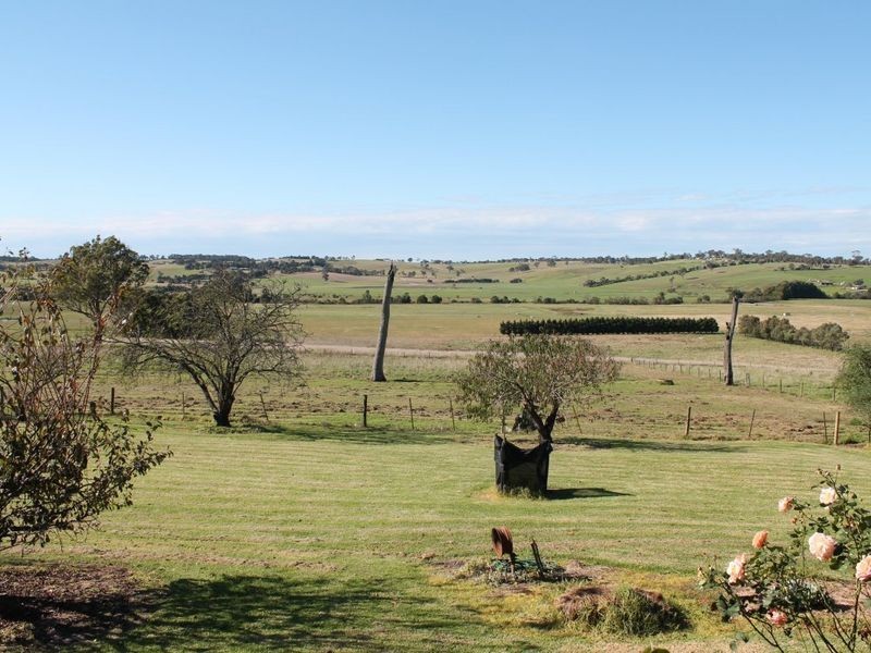 655 Hodges Estate Road, Bairnsdale VIC 3875