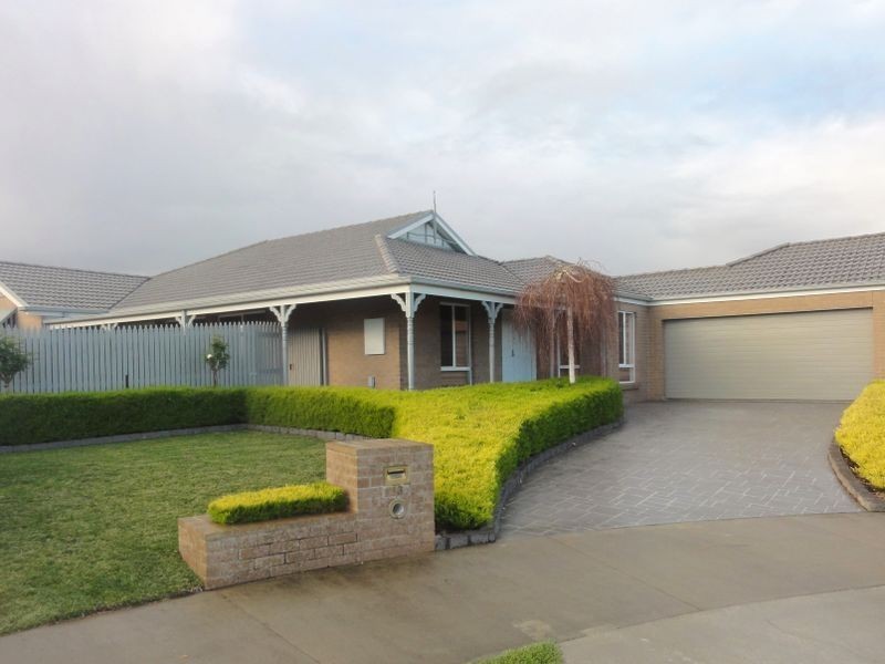 13 Parkes Court, Bairnsdale VIC 3875