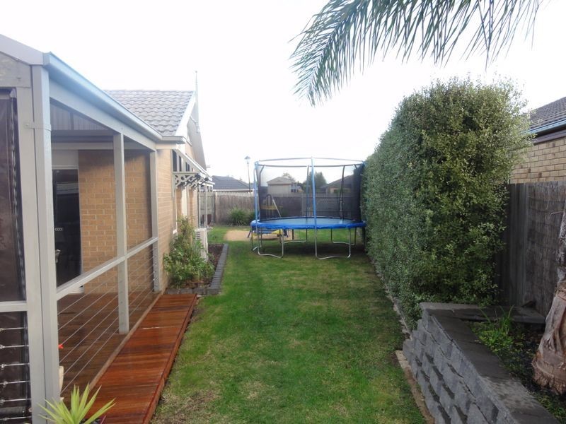 13 Parkes Court, Bairnsdale VIC 3875