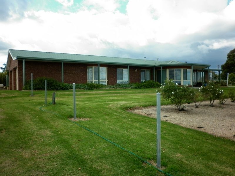 270 Omeo Highway, Bairnsdale VIC 3875