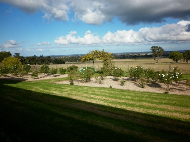 270 Omeo Highway, Bairnsdale VIC 3875