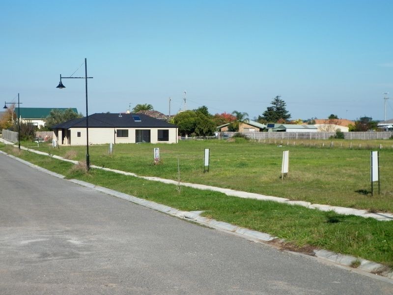 McKimmie Court, Bairnsdale VIC 3875