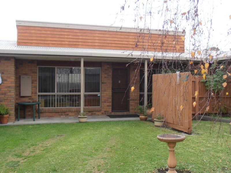 2 & 3/58 Ligar Street, Bairnsdale VIC 3875