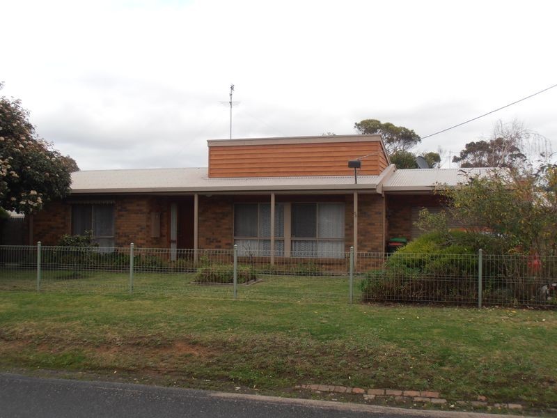 2 & 3/58 Ligar Street, Bairnsdale VIC 3875