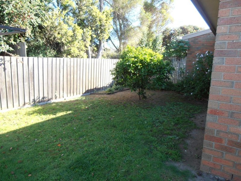2 & 3/58 Ligar Street, Bairnsdale VIC 3875