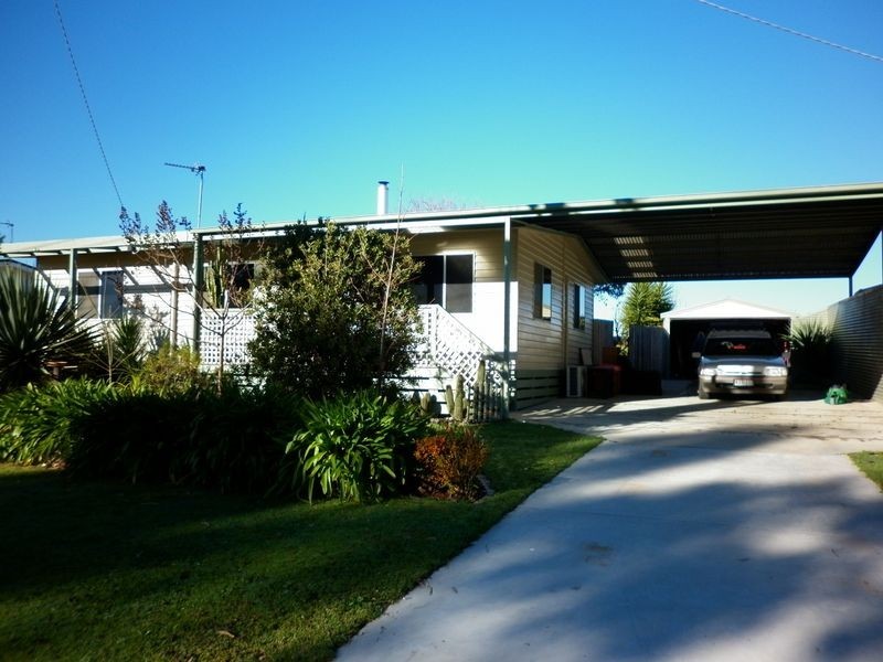 11 Hoyt Street, Lindenow VIC 3865