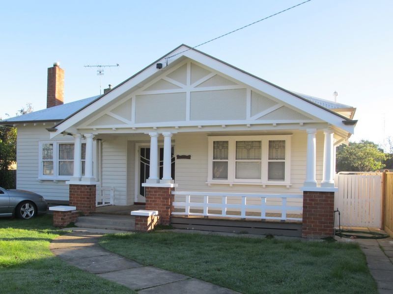 64 Francis Street, Bairnsdale VIC 3875