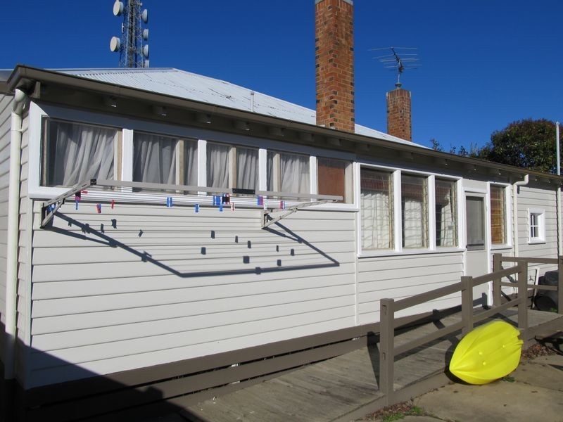 64 Francis Street, Bairnsdale VIC 3875