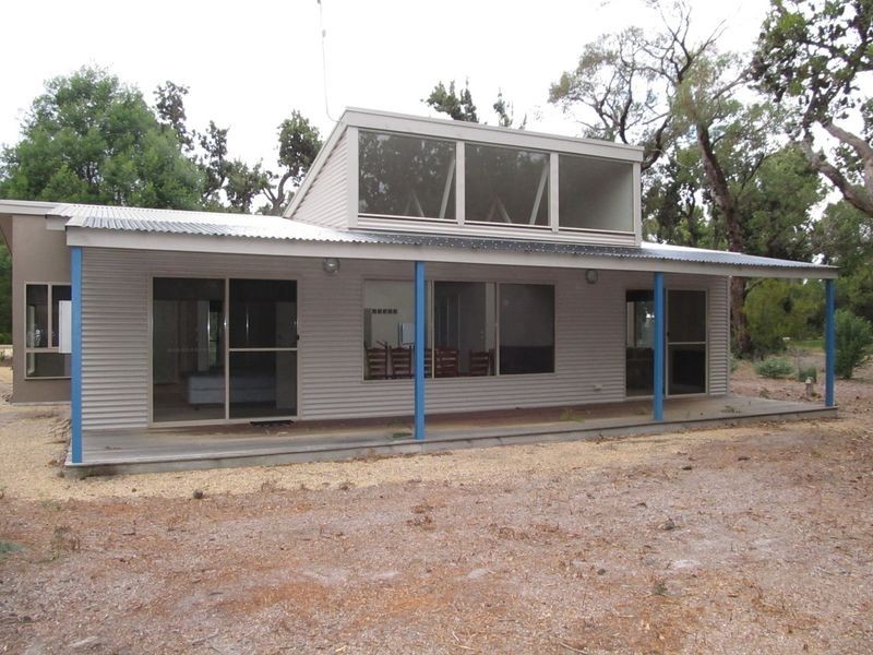 Lodge 15/2 Wattle Point Road, Bairnsdale VIC 3875