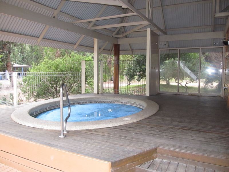 Lodge 15/2 Wattle Point Road, Bairnsdale VIC 3875