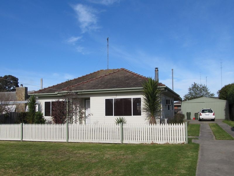 7 Magnolia Drive, Bairnsdale VIC 3875