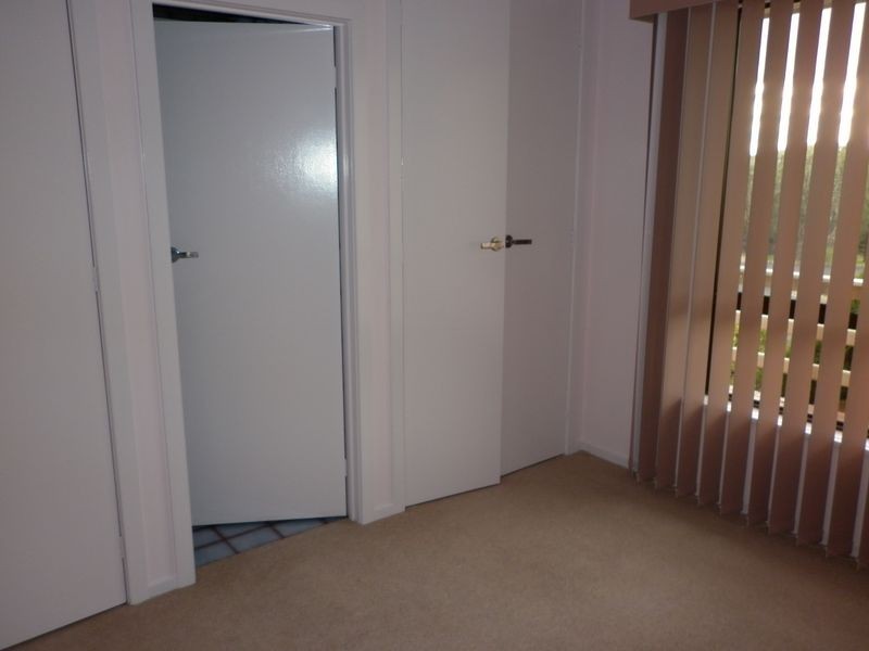 4 Clifton Close, Wy Yung VIC 3875