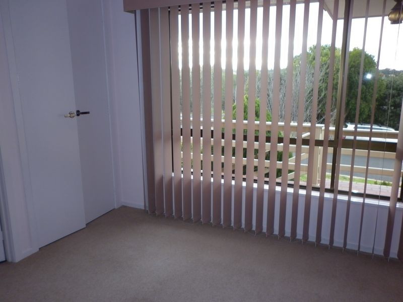 4 Clifton Close, Wy Yung VIC 3875