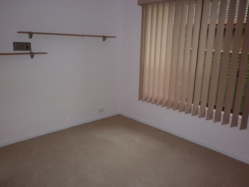 4 Clifton Close, Wy Yung VIC 3875