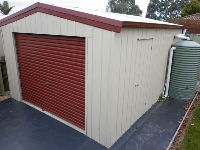 4 Clifton Close, Wy Yung VIC 3875