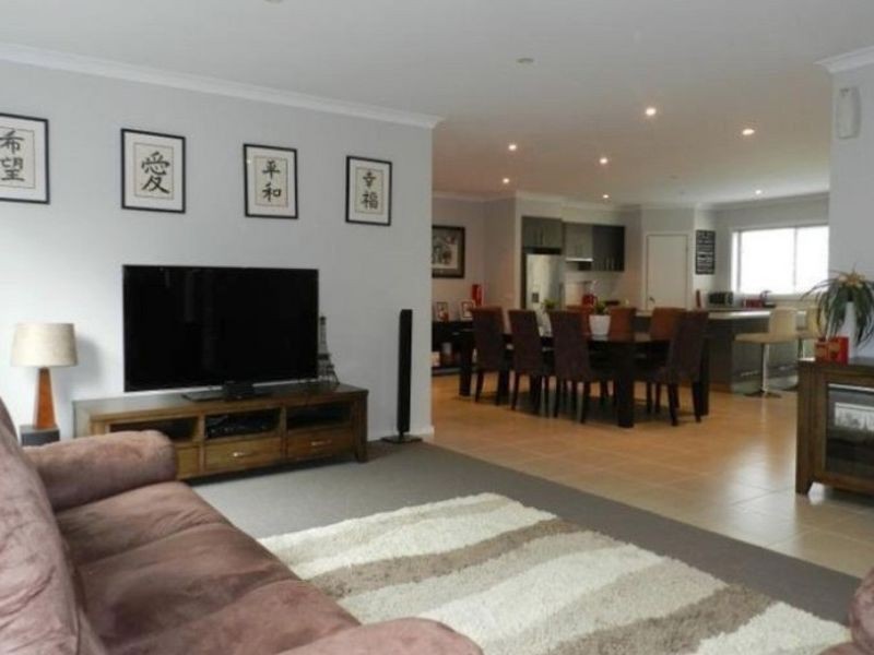 2 Selwyn Court EASTWOOD, Bairnsdale VIC 3875