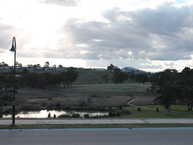 1/18 (lot 50 Lormier Drive, Bairnsdale VIC 3875