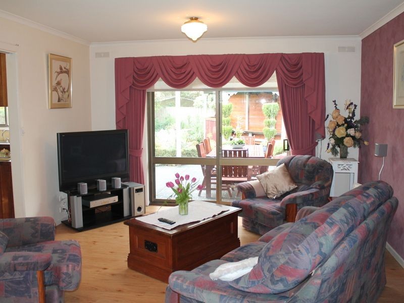 9 Finchley Court, Bairnsdale VIC 3875