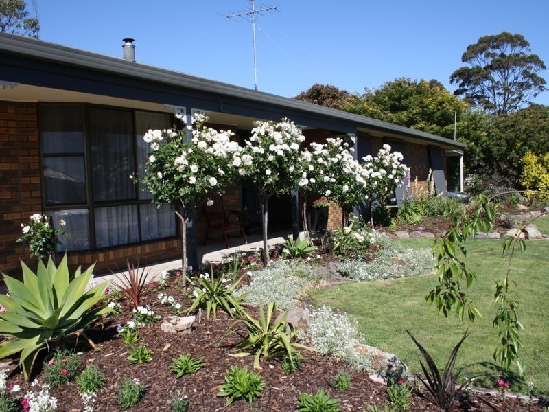 9 Finchley Court, Bairnsdale VIC 3875