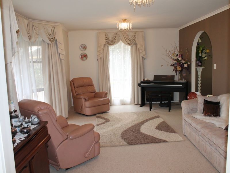 9 Finchley Court, Bairnsdale VIC 3875