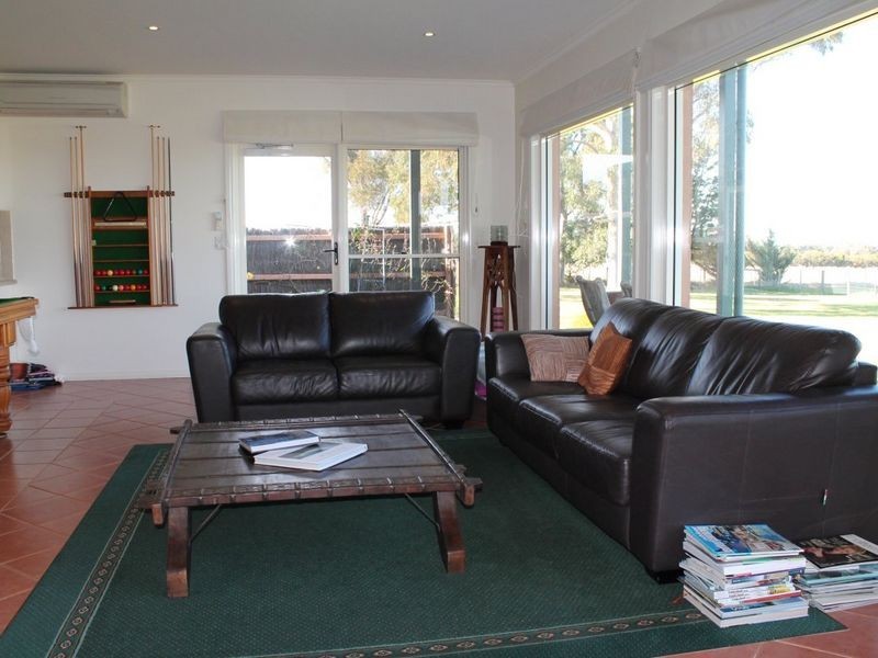 130 Olivers Road, Bairnsdale VIC 3875