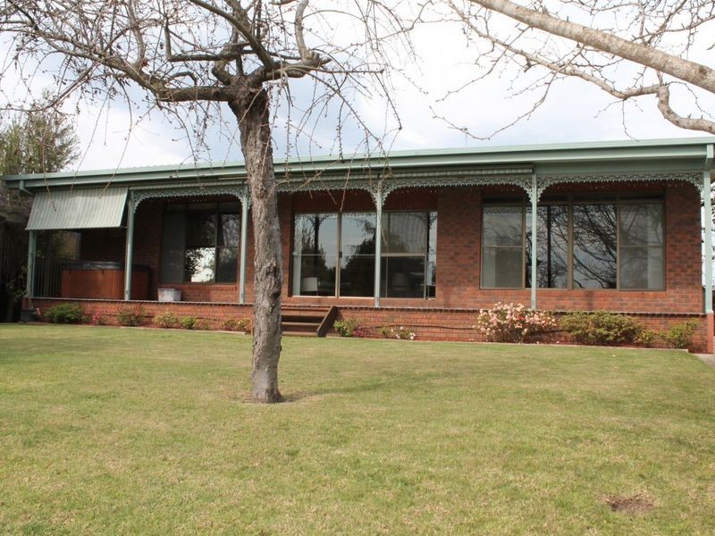 48 Robb Street, Bairnsdale VIC 3875