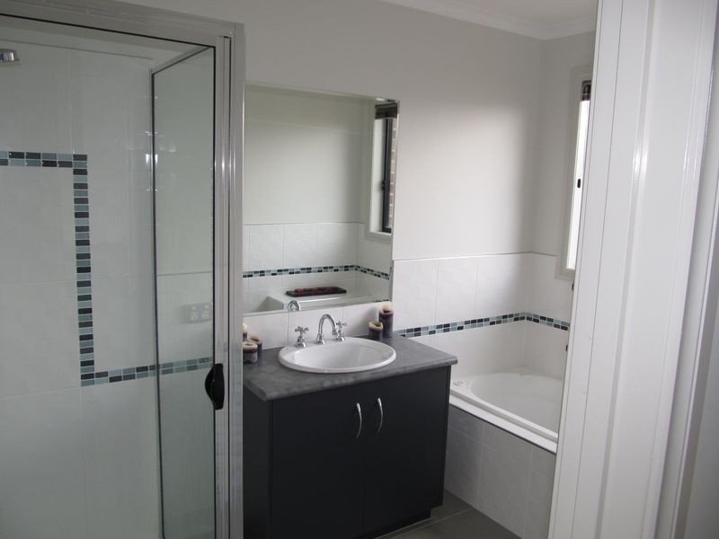 4B Balmoral Crescent, Bairnsdale VIC 3875