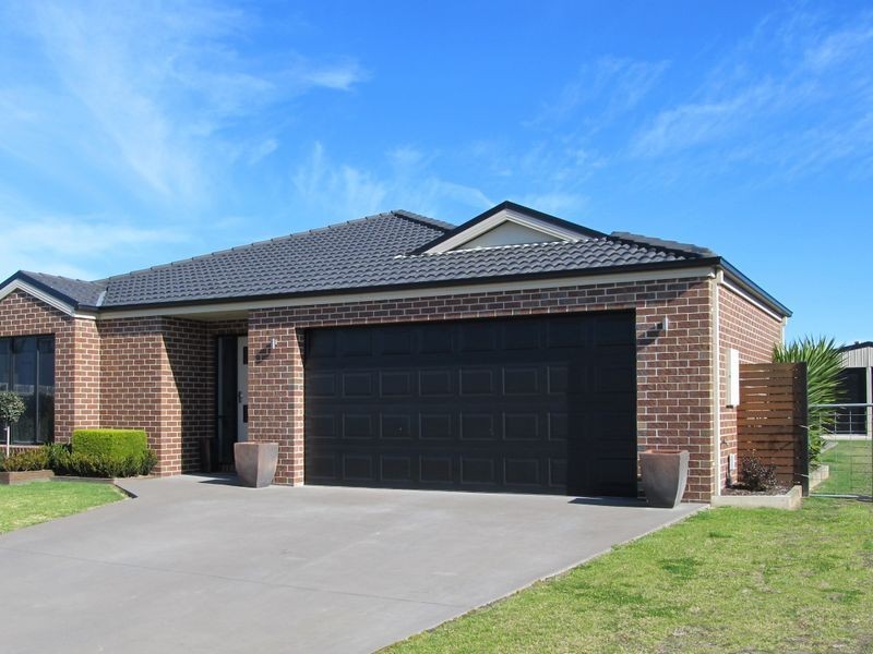 4B Balmoral Crescent, Bairnsdale VIC 3875