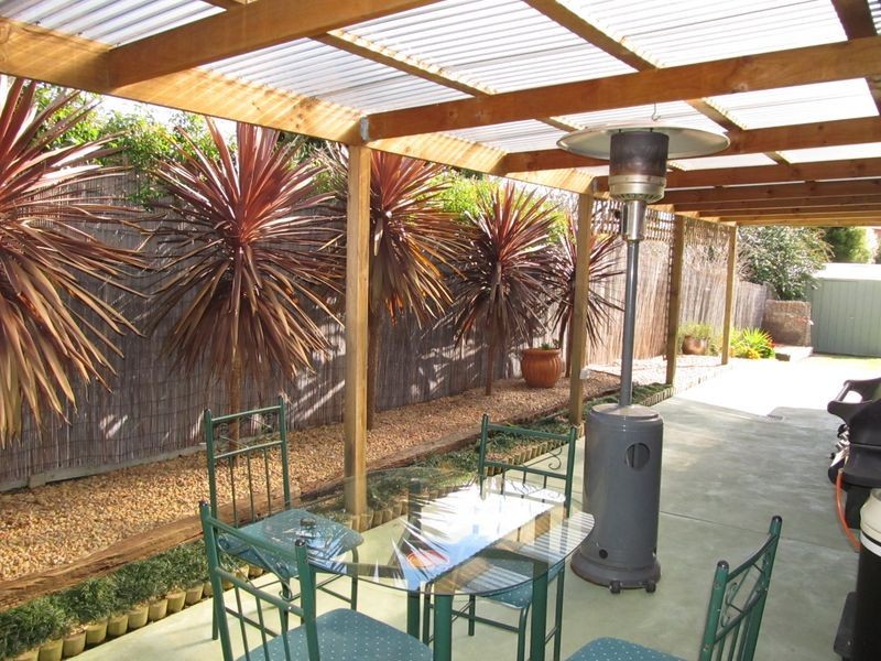 63 Balmoral Crescent, Bairnsdale VIC 3875