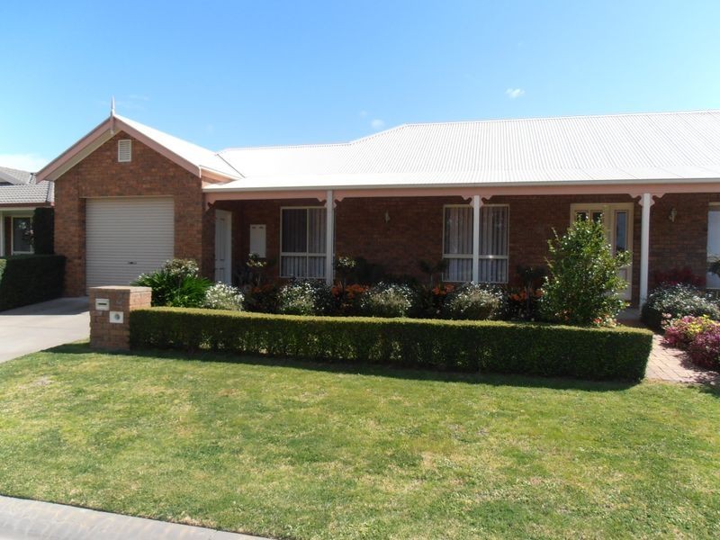27 Balmoral Crescent, Bairnsdale VIC 3875