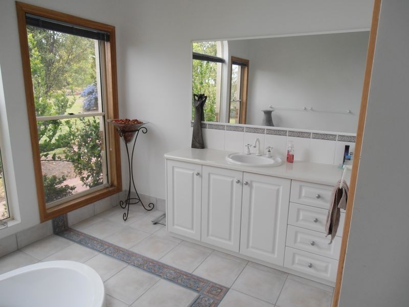 21 Clifton Terrace, Wy Yung VIC 3875