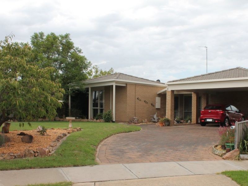 8 Bluff Court Eastwood, Bairnsdale VIC 3875
