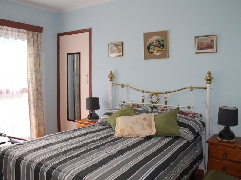 12 Hosie Street, Bairnsdale VIC 3875