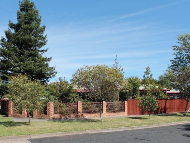 12 Hosie Street, Bairnsdale VIC 3875