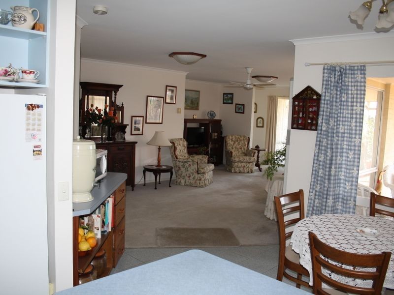 4 Nicole Court, Wy Yung VIC 3875